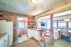 Coastal Perry Cottage ~ 2 Mi to Boat Ramp!