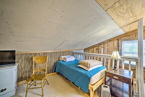 Coastal Perry Cottage ~ 2 Mi to Boat Ramp!