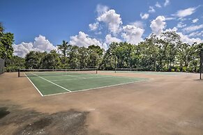 Coastal Bonita Springs Gem: Shop, Dine & Swim