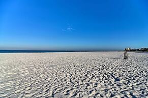 Coastal 'sea Side' Townhome - Walk to Beach!