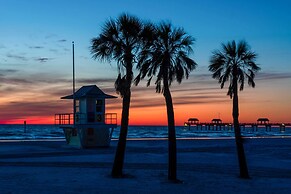 Coastal 'sea Side' Townhome - Walk to Beach!