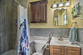 Comfy Dunedin Escape: 1 Block to Main Street!