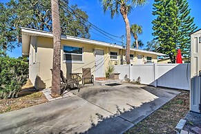 Comfy Dunedin Escape: 1 Block to Main Street!