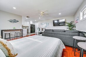 8 Mi to Downtown: Cozy Tampa Studio w/ Easy Access