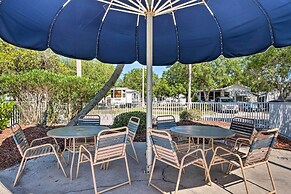 Cute Port Charlotte Home w/ Resort Amenities!