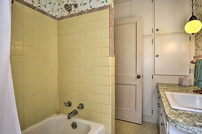 Cottage w/ Private Pool - Walk to Lake Wales!