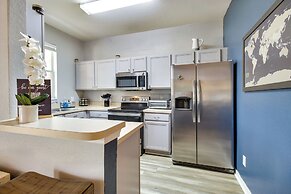 9 Mi to Disney: Resort Townhome w/ Private Patio!