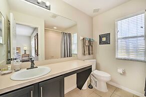 9 Mi to Disney: Davenport Townhome w/ Resort Pool!