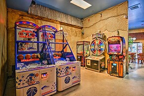 9 Mi to Disney: Davenport Townhome w/ Resort Pool!