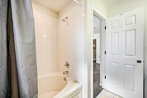 9 Mi to Disney: Davenport Townhome w/ Resort Pool!