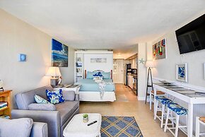 Daytona Beach Studio With Balcony + Ocean View