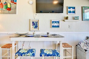 Daytona Beach Studio With Balcony + Ocean View