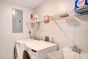 Screened Porch: Waterfront Home in Deltona!