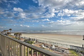 Daytona Beach Studio w/ Pool + Ocean Access!