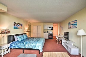 Daytona Beach Studio w/ Pool + Ocean Access!