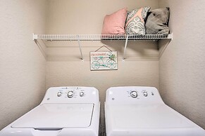 Eagle Lake Home < 7 Mi to Legoland!