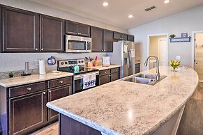 Eagle Lake Home < 7 Mi to Legoland!