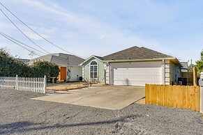 Pet-friendly PCB Home w/ Hot Tub, Near Beaches!