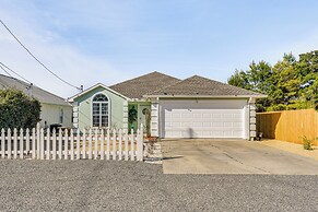 Pet-friendly PCB Home w/ Hot Tub, Near Beaches!