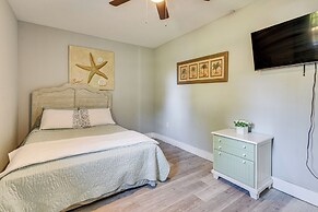 Pet-friendly PCB Home w/ Hot Tub, Near Beaches!