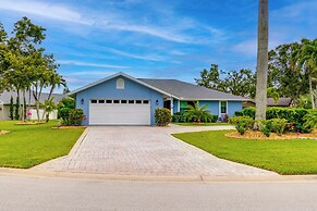 Fort Myers Coastal Retreat: Lanai w/ Pool!