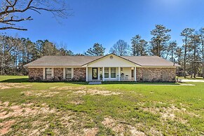 'green Acres' Home w/ Fire Pit + Fishing Pond