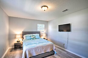 Gulf Breeze Home: 12 Mi to Pensacola Beach!