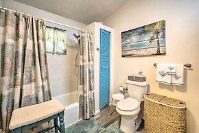 Homosassa Retreat w/ Sunroom & Canal Views!