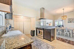 Historic Tarpon Springs Abode ~ 3 Mi to Beach