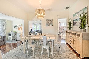 Historic Tarpon Springs Abode ~ 3 Mi to Beach