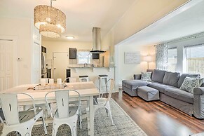 Historic Tarpon Springs Abode ~ 3 Mi to Beach