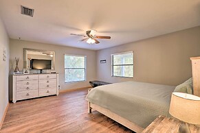 Gorgeous Waldo Home w/ Dock on Santa Fe Lake!