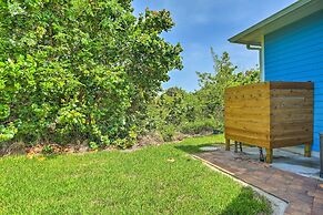 Hutchinson Island Cottage: Steps to the Beach