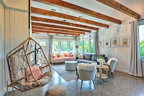 Hutchinson Island Cottage: Steps to the Beach