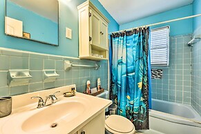 Jacksonville Getaway w/ Yard ~ 2 Mi to Beach!