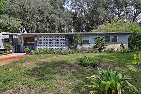 Jacksonville Getaway w/ Yard ~ 2 Mi to Beach!