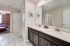 Resort Getaway w/ Home Theater: 7 Mi to Disney!