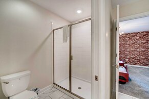 Resort Getaway w/ Home Theater: 7 Mi to Disney!