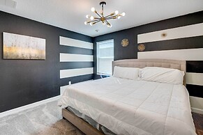 Resort Getaway w/ Home Theater: 7 Mi to Disney!