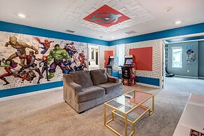 Resort Getaway w/ Home Theater: 7 Mi to Disney!