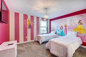 Resort Getaway w/ Home Theater: 7 Mi to Disney!