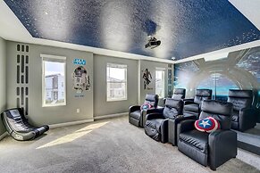 Resort Getaway w/ Home Theater: 7 Mi to Disney!