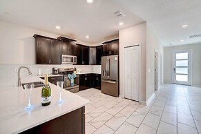 Resort Getaway w/ Home Theater: 7 Mi to Disney!