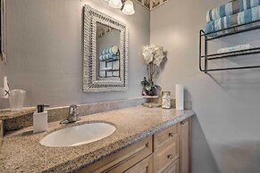 ~ 9 Mi to Universal: Orlando Retreat w/ Sun Porch!