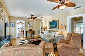 Lakefront Tavares Home w/ Deck, Patio & Dock!