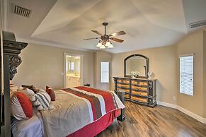 Lakefront Cape Coral Getaway w/ Furnished Lanai!