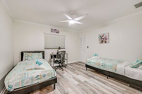 Lovely Naples Home: Backyard Oasis w/ Pool!