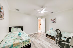 Lovely Naples Home: Backyard Oasis w/ Pool!