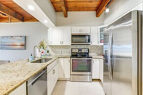 Lovely Indian Shores Condo w/ Beach Access!