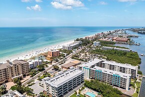 Lovely Indian Shores Condo w/ Beach Access!